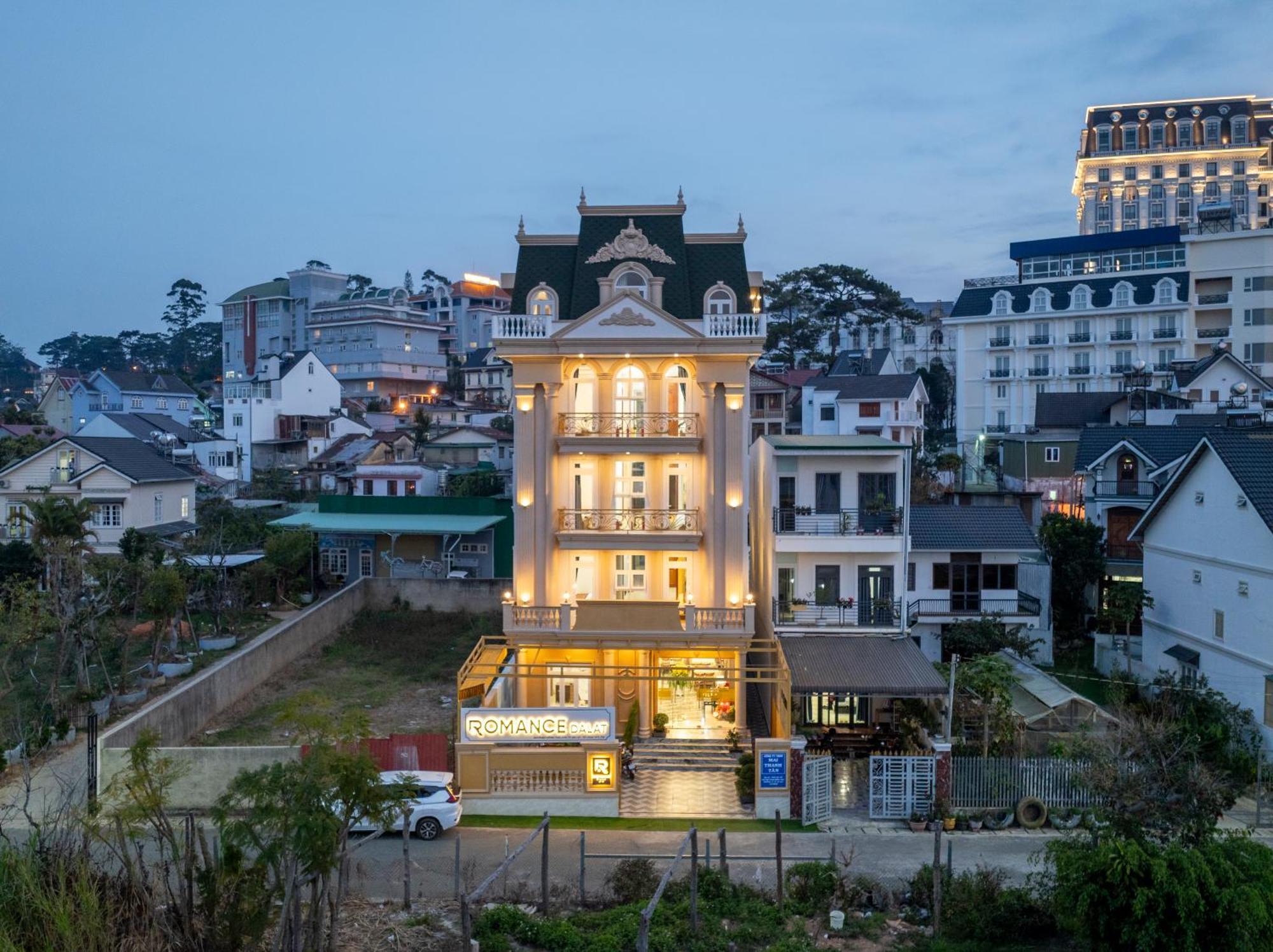 Romance Hotel Dalat Exterior photo